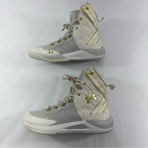 Under Armour Highlight HOVR ACE # 3023708-100 White Gold Volleyball Women’s 9.5